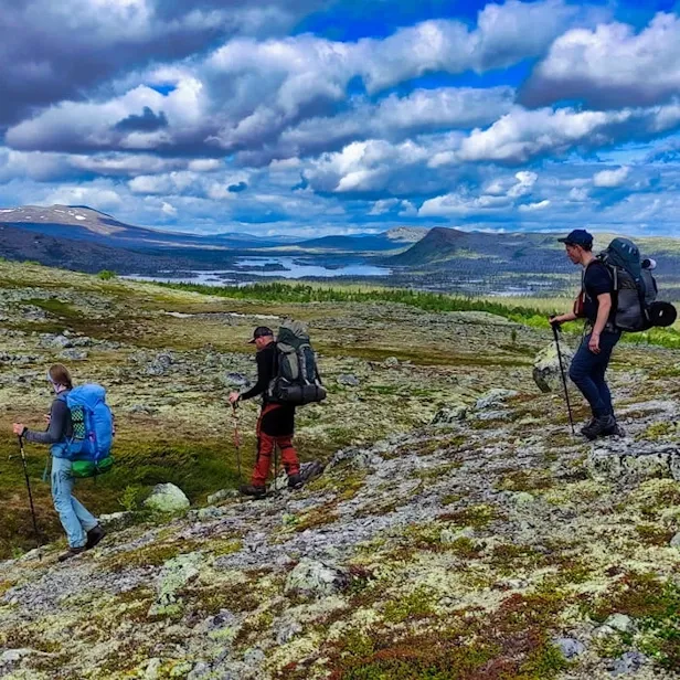 Erlebnispaedagogik-Ausbildung-Trekkingguide-Seminar-Trekking-am-Berg-616 (1)